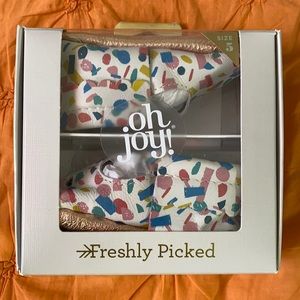 Freshly Picked moccs size 5 NIB